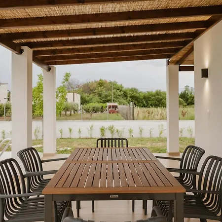 Nerina House בית נופש